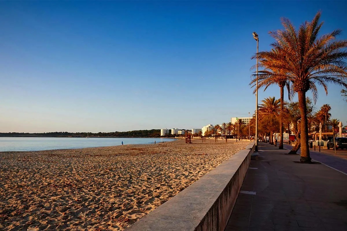 Clima soleado de Mallorca junto al mar