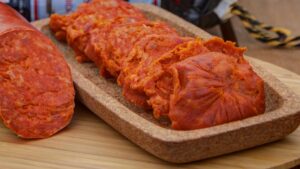 Sobrasada de Mallorca: qué es, cómo se hace y por qué es tan famosa sobrasada