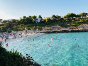 Cala Mendia: cómo llegar, cómo es la playa y todo lo que debes saber Cala Mendia, playa de Mallorca
